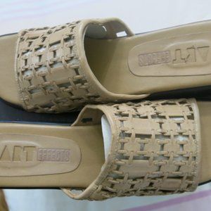 Art Effects brand new beige slipper